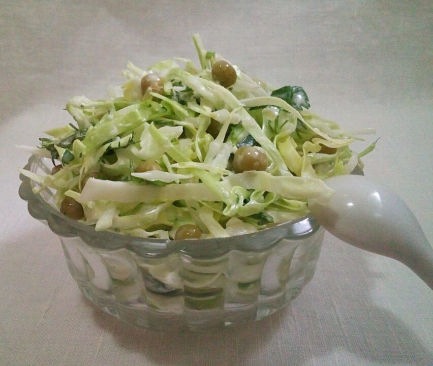 yapon dietasida qaynatilgan karam salatasi